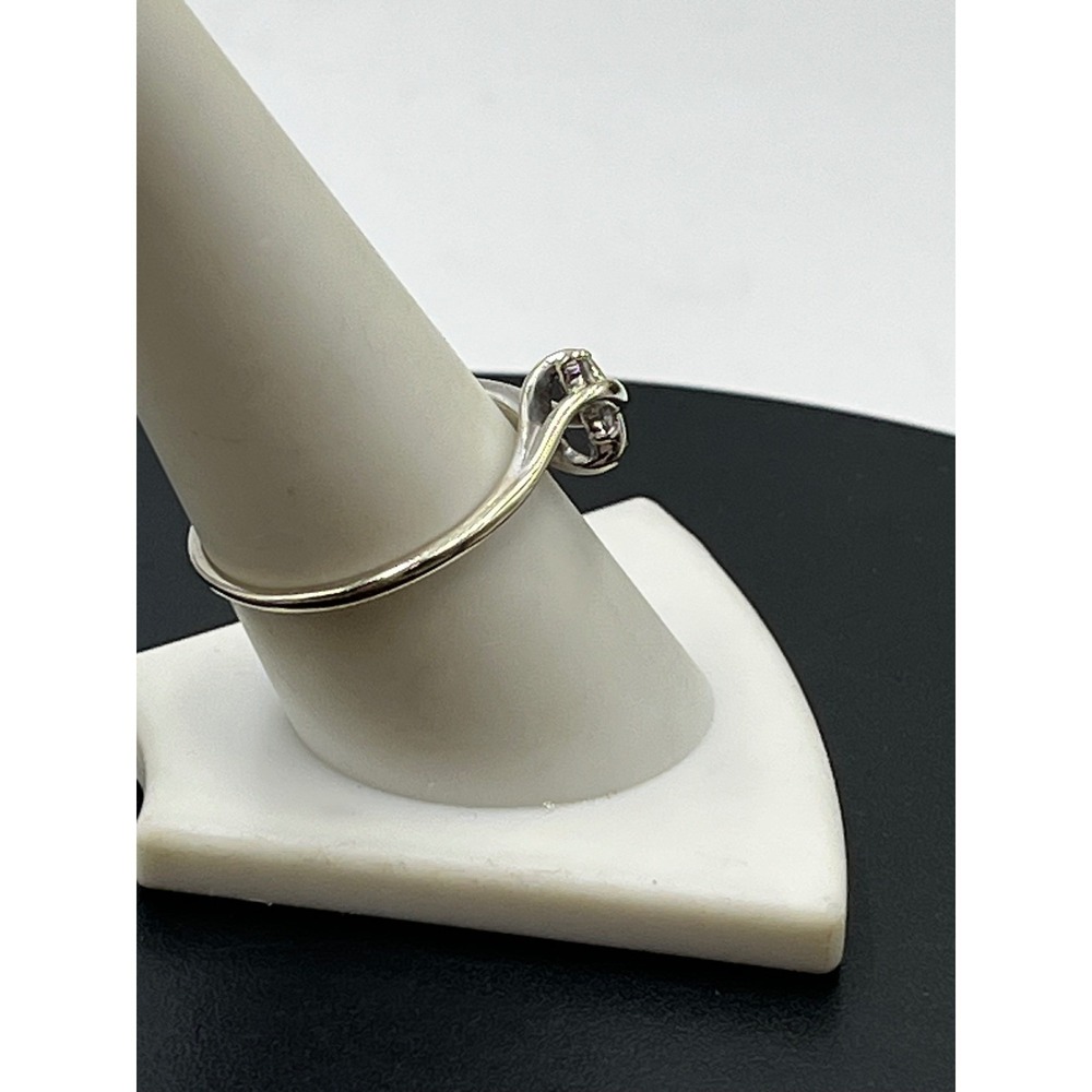 Designer Vintage 14K White Gold X Motif Cluster Ring Natural Diamonds
Sz 9.25 - Picture 4 of 16